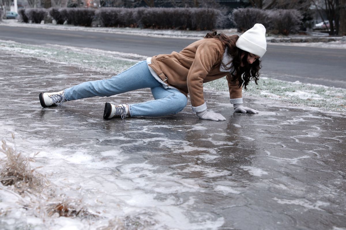 Dangerous of Slipping on ice.
